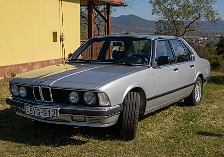 BMW 728i