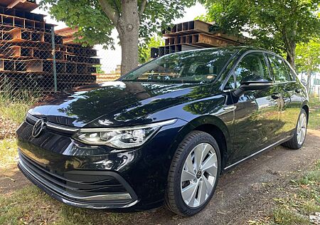 VW Golf Volkswagen 2.0TDI 110kW DSG Style/SzHg/Camera/alcentar