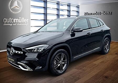 Mercedes-Benz GLA 220 d 4M LED+PANO+LENKRADHEIZ+KAMERA+EASYPA+