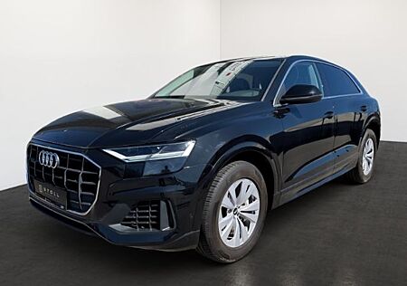 Audi Q8 55 TFSI e quattro VirtualCockpit+Bluetooth+ C