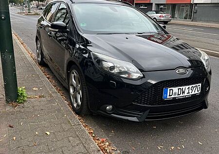 Ford Focus 2,0 EB ST Leder-Sport-Paket Turnier ST