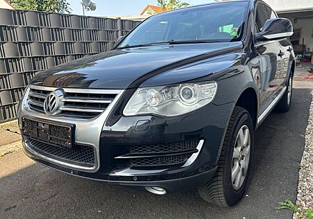 VW Touareg Volkswagen 3.0 V6 TDI Tiptronic