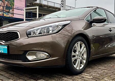 Kia Cee'd / Ceed 1.6 /Panoramadach/Tempomat/PDC/LED