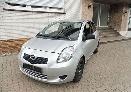 Toyota Yaris 1.0 Sol