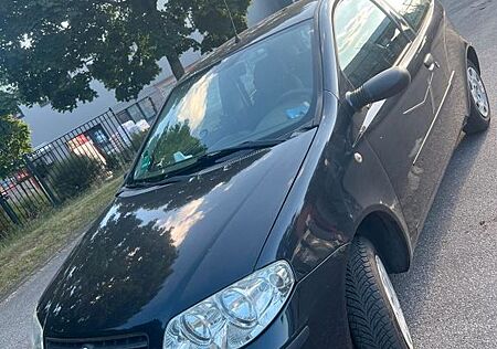 Fiat Punto gebraucht kaufen Fiat Punto 1.2 8V Active Active