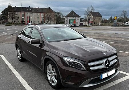 Mercedes-Benz GLA 220 CDI + TÜV 03/26 + TOP