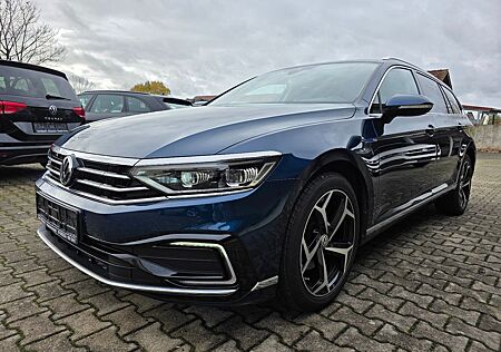 VW Passat Variant gebraucht kaufen VW Passat Variant Volkswagen Passat Var GTE R-Line AHK Matrix SHz 360°Cam 18'