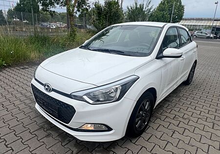 Hyundai i20 YES!