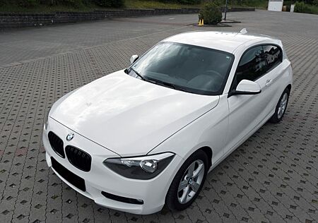 BMW 114i - TOP Zustand