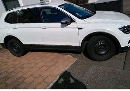 VW Tiguan Allspace Volkswagen 2.0 TDI SCR DSG Comfortline ...