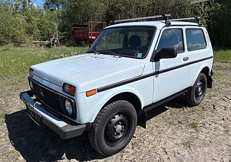 Lada Niva Taiga 4x4 | 76.000 km | TÜV 05/28
