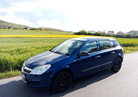 Opel Astra Winterreifen, Sitzheizung, Klima, 8 fach bereift