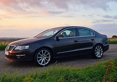 VW Passat Volkswagen 2.0 TDI Highline Limusine Scheckheft