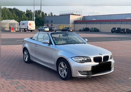 BMW 120d Cabrio -1 BESITZ/UNFALLFREI/NAVI/LEDER