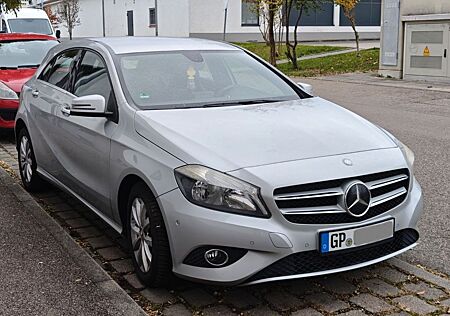 Mercedes-Benz A 180 AMG Line + AMG Alufelgen