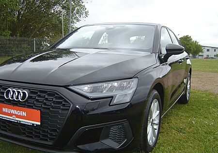 Audi A3 30 TFSI Sportback,LED,SHZ,Klima,PDC