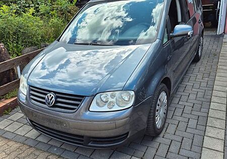 VW Touran Volkswagen 1.9 TDI 74kW Basis Basis