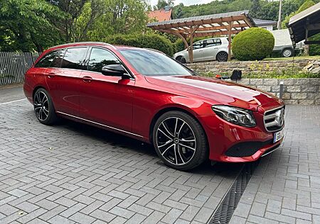 Mercedes-Benz E 250 Multibeam/AHK/Memory/Widescreen/360Grad