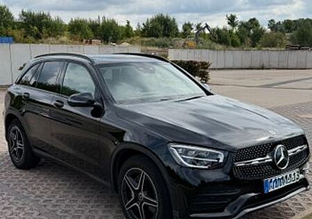 Mercedes-Benz GLC 220 d 4MATIC AMG Line, Pano, night ,Kamera