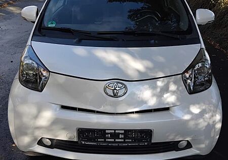 Toyota iQ 1,0-l-VVT-i Multidrive