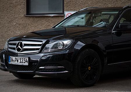 Mercedes-Benz C 220 CDI Kombi: Standheiz, KiSi,CarPlay/Android