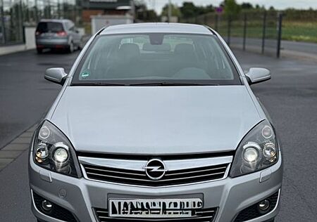 Opel Astra 1.6 Ecotec INNOVATION "110 Jahre" 85kW...