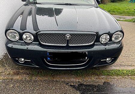 Jaguar XJ Luxury 2.7 V6 Diesel Luxury