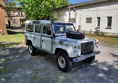 Land Rover Defender 110 SW 300 Tdi - Retro-Look
