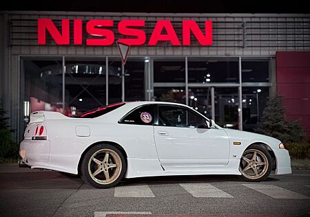 Nissan Skyline R33 GTST