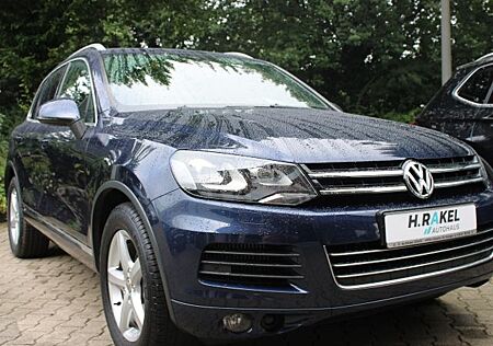 VW Touareg Volkswagen 3.0 V6 TDI BMT