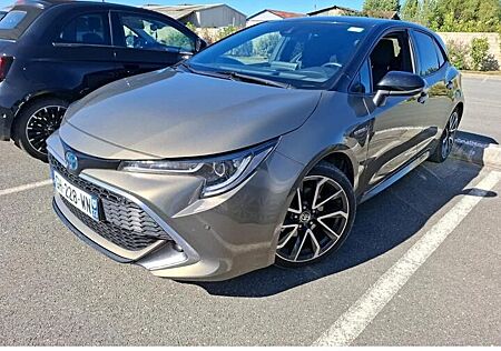 Toyota Corolla gebraucht kaufen Toyota Corolla 2.0 e-CVT Hybrid Aut. LED-Xenon Head-Up