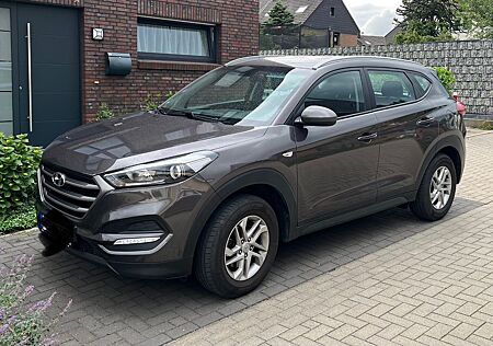 Hyundai Tucson 1.6 GDI Navi Dachreling Anhängerkupplung