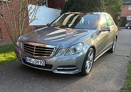 Mercedes-Benz E 300 CDI BlueEFFICIENCY AVANTGARDE AVANTGARDE