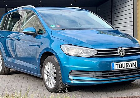 VW Touran Volkswagen Comfortline BMT, ACC, PDC, LED, CarPlay