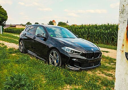 BMW M135i xDrive A -