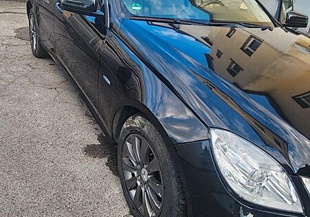 Mercedes-Benz E 300 CDI BlueEFFICIENCY AVANTGARDE AVANTGARDE