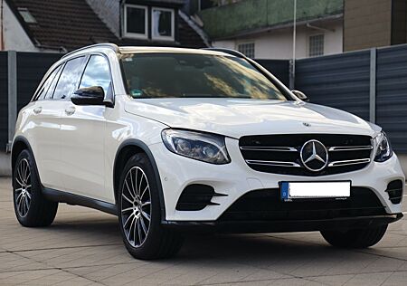 Mercedes-Benz GLC 300 4MATIC/AMG-LINE/NIGHT/PANO/AUTOM/DSTRC