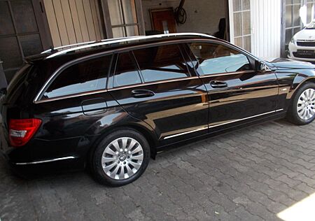 Mercedes-Benz C 180 T CGI BlueEfficiency