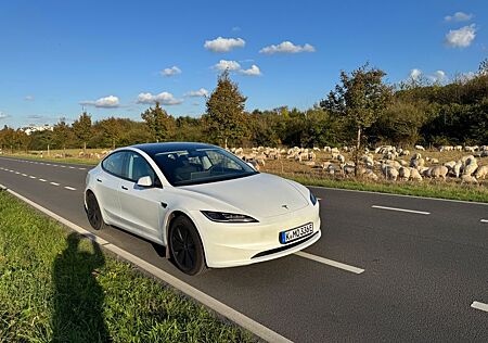 Tesla Model 3 Hinterradantrieb RWD Highland