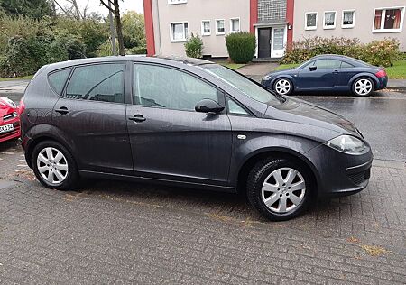 Seat Altea gebraucht kaufen Seat Altea 1.6 TÜV NEU