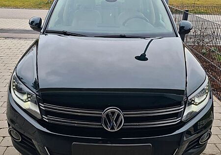 VW Tiguan Volkswagen 2.0 TDI 4MOT BlueMot Tech Sport & Sty...