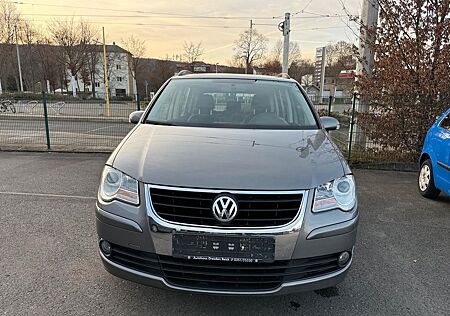 VW Touran Volkswagen 1.9 TDI DSG DPF -2. Hd., checkheftgepfl.