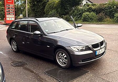 BMW 318i touring -