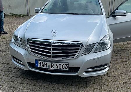 Mercedes-Benz E 350 CGI BlueEFFICIENCY AVANTGARDE AVANTGARDE