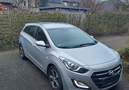 Hyundai i30 blue 1.4 Trend Trend