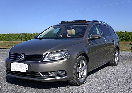 VW Passat Variant Volkswagen 2.0 TDI DSG 130kW Highline BM...