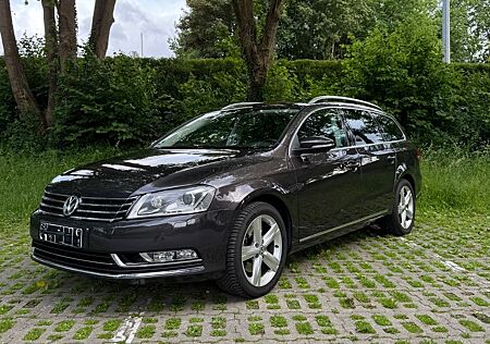 VW Passat Variant Volkswagen 2.0 TDI Highline BlueMotion T...