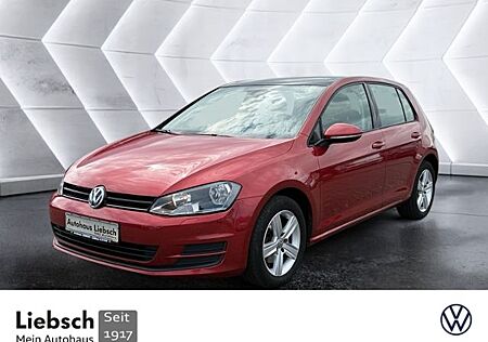 VW Golf Volkswagen VII Comfortline 1.6TDI Pano AHZV Navi