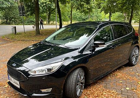 Ford Focus 1,5 110kW ST-Line Neuer Motor 22000 km