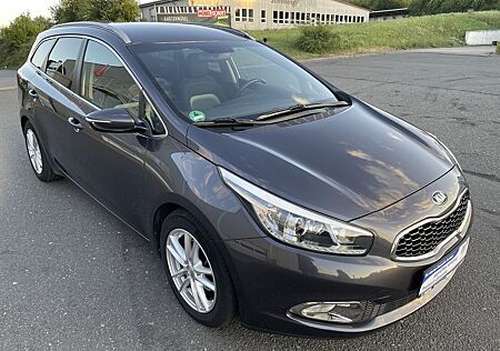 Kia Cee'd Sportswagon cee'd SW 1.6 GDI Edition 7 Navi 1. Hand Kamera